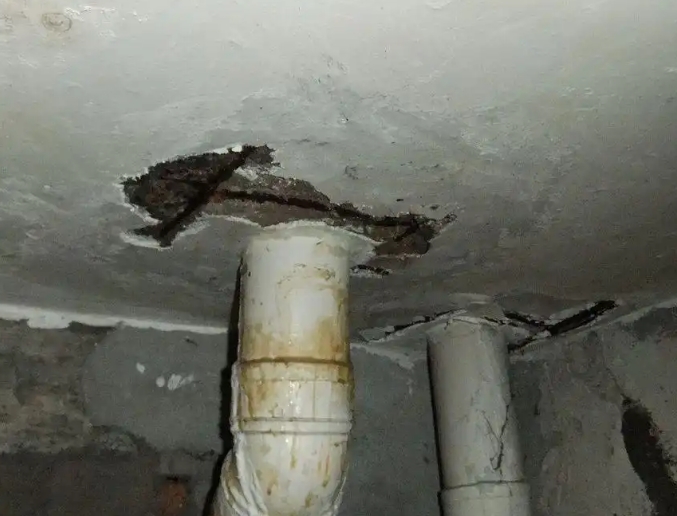 瑞丽卫生间漏水维修公司浅析瑞丽卫生间渗水维修的方法